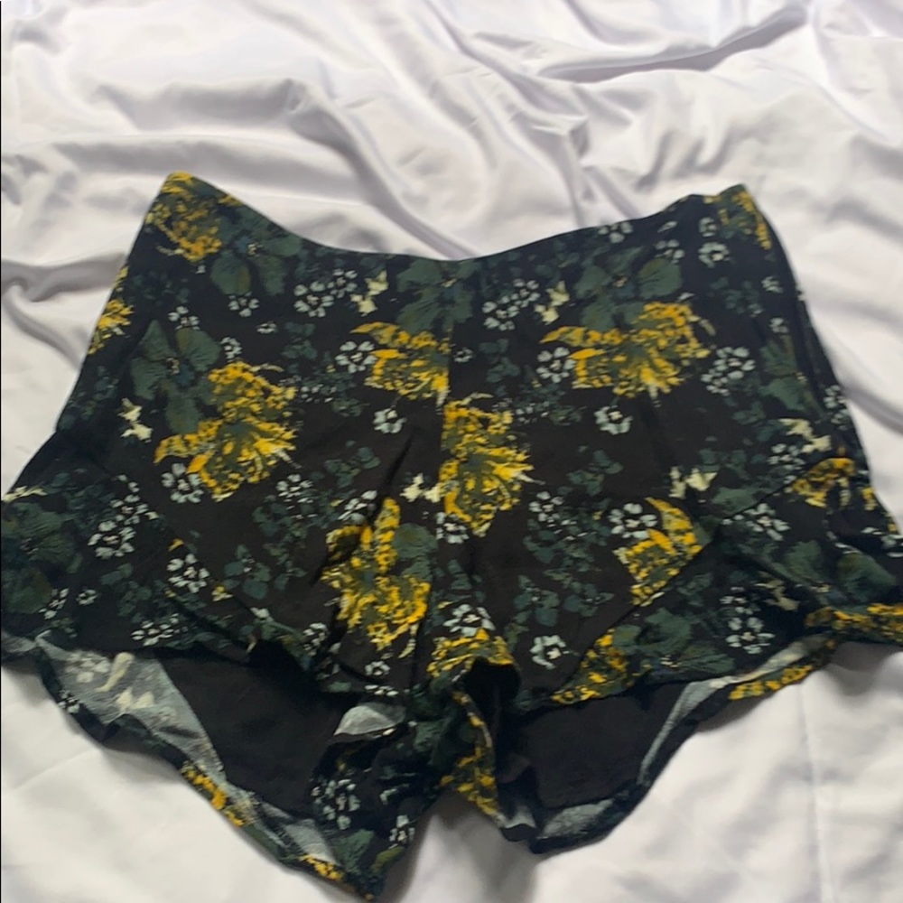 Free people floral shorts size 10